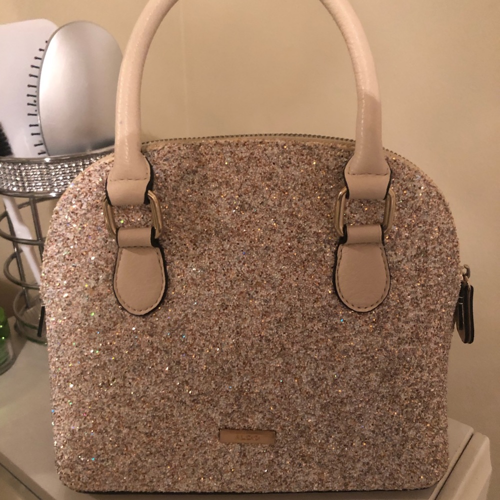 Brand: ALDO, Color: WHITE & GOLD